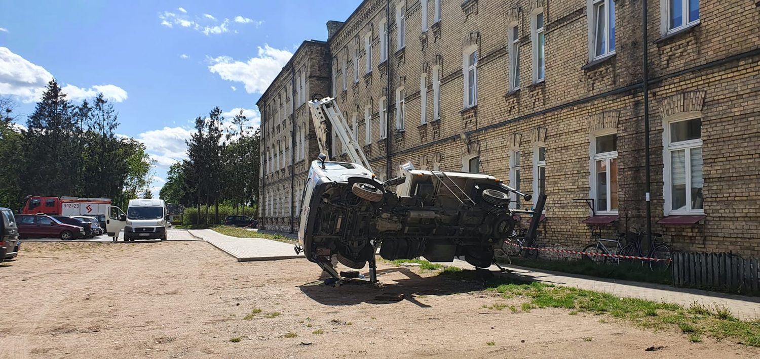 Praca przy zabytkowej kamienicy